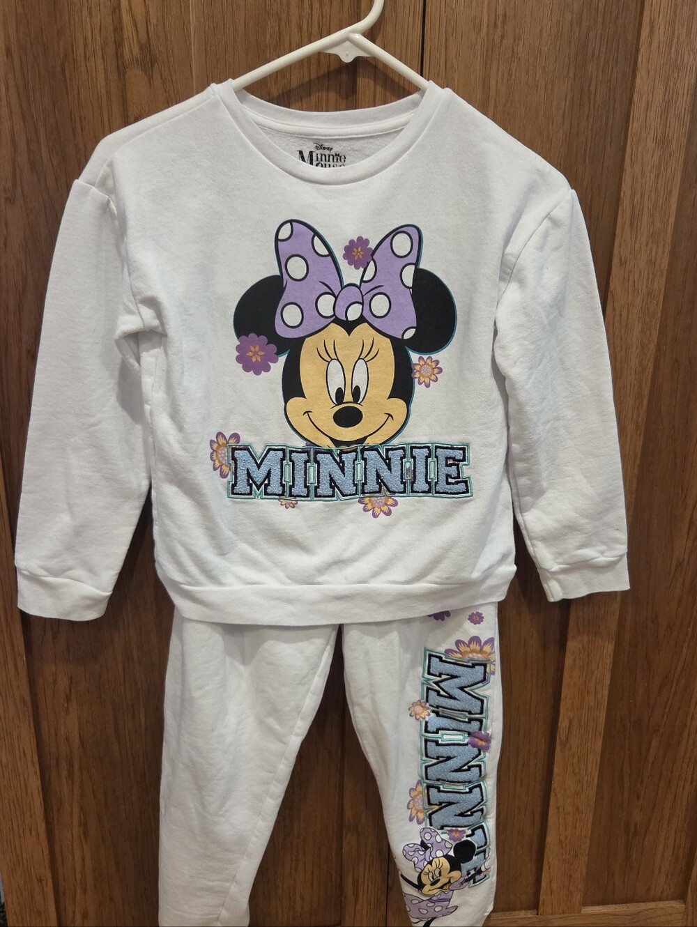 Disney Minnie Mouse Sweatsuit. Girls Size 10/12